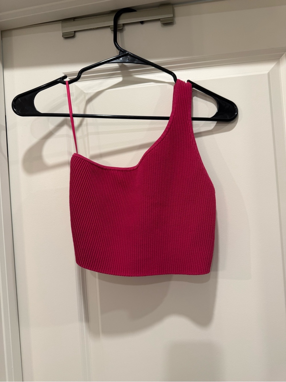 Babaton Hot Pink One-Shoulder Ribbed Crop Top - Sz M